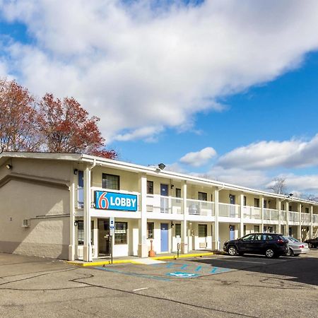 Motel 6 뉴브런즈윅 외부 사진